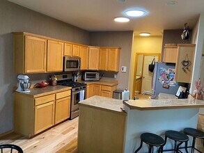 20937 Spinnaker St in Bend, OR - Building Photo - Building Photo