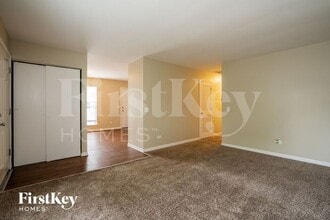319 Fairlawn Dr in Round Lake Park, IL - Building Photo - Building Photo