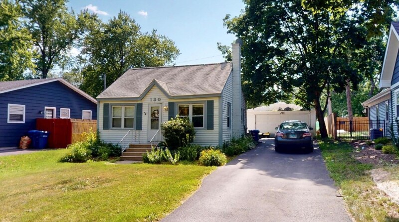 130 Syril Dr in Geneva, IL - Building Photo