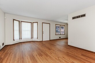 4421 Sterling Ave in Kansas City, MO - Building Photo - Building Photo