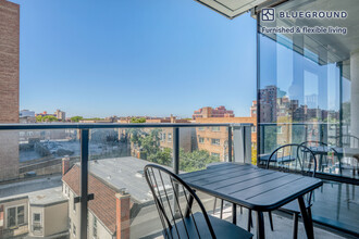 450 W Belmont Ave, Unit FL5-ID983 in Chicago, IL - Foto de edificio - Building Photo