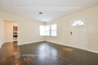 2112 N Screenland Dr in Burbank, CA - Foto de edificio - Building Photo