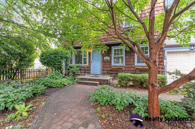 property at 142 Palmer Ln