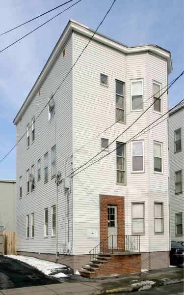 375 Boston St in Lynn, MA - Building Photo