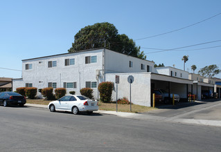 2000-2008 N Ventura Rd in Oxnard, CA - Building Photo - Building Photo