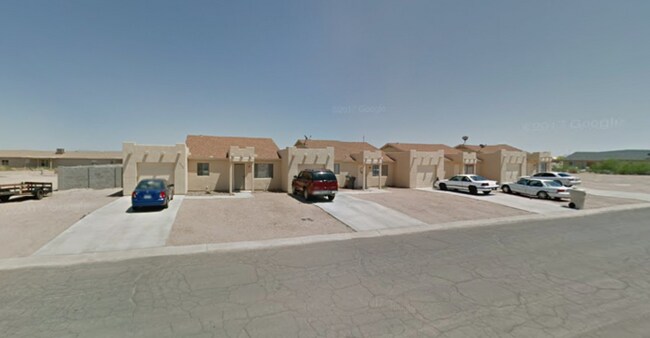 13295 S Durango Rd-Unit -3 in Arizona City, AZ - Building Photo - Building Photo