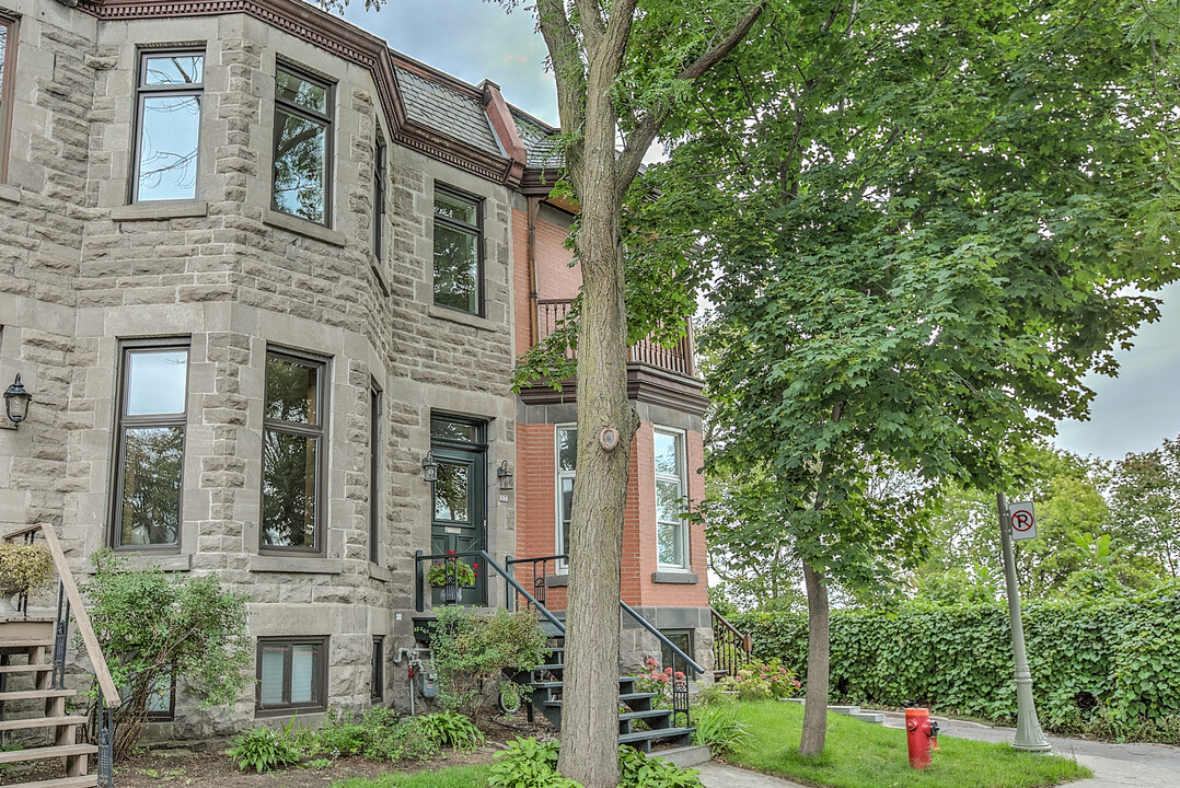 57 Columbia Av in Westmount, QC - Building Photo