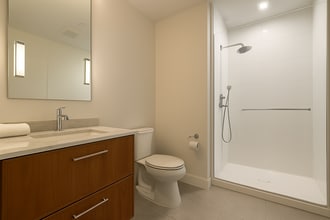 108 Sumner St, Unit 606 in Boston, MA - Building Photo - Building Photo