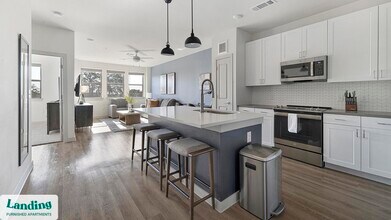 11214 N FM 620 in Austin, TX - Foto de edificio - Building Photo