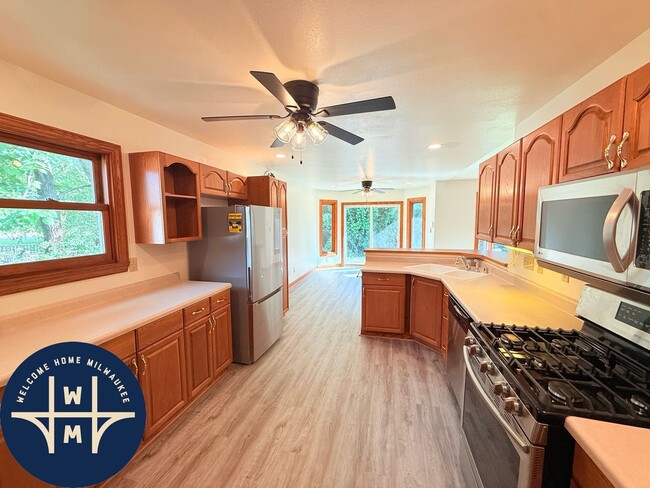 property at 10719 W Calumet Rd