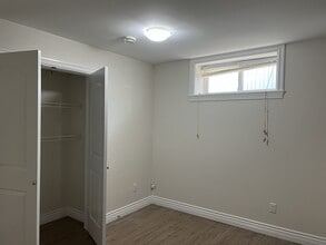 7452 Humm St in Vancouver, BC - Building Photo - Building Photo