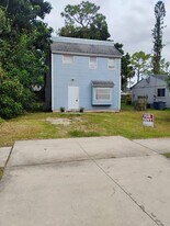 538 State St in North Fort Myers, FL - Building Photo
