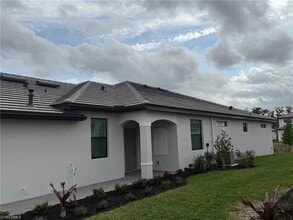 19617 Hinkley Dr in Estero, FL - Building Photo - Building Photo