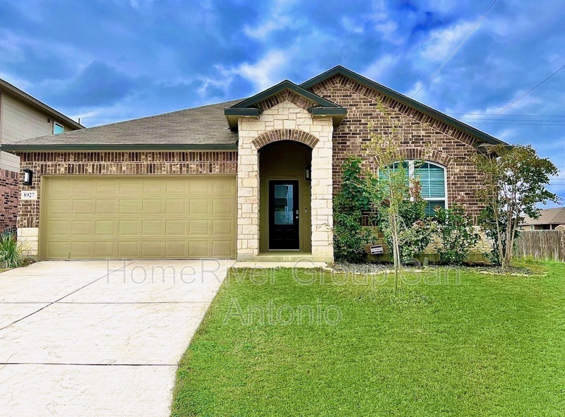 8927 Palomino Pony in San Antonio, TX - Foto de edificio