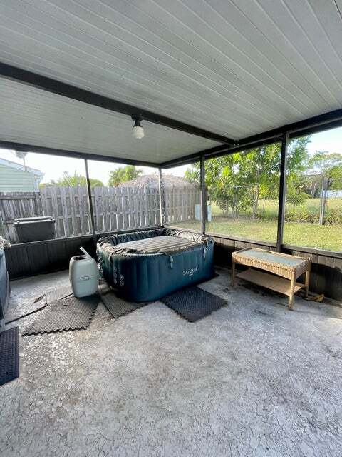 7803 Canal Dr in Greenacres, FL - Building Photo - Building Photo