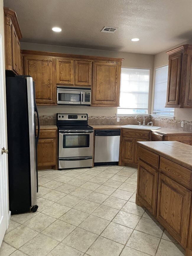 2500 Westwood Ct in Ardmore, OK - Building Photo - Building Photo