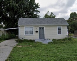 223 La Motte Ln in Ferguson, MO - Building Photo