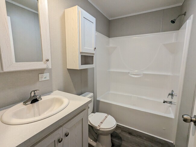 52 E Arizona in Belleville, MI - Building Photo - Building Photo