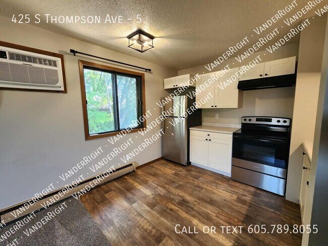 425 S Thompson Ave in Sioux Falls, SD - Building Photo - Building Photo