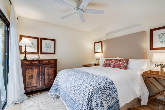 property at 1450 Wallis Ct