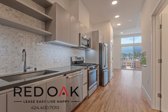 453 S Kenmore Ave in Los Angeles, CA - Building Photo - Building Photo