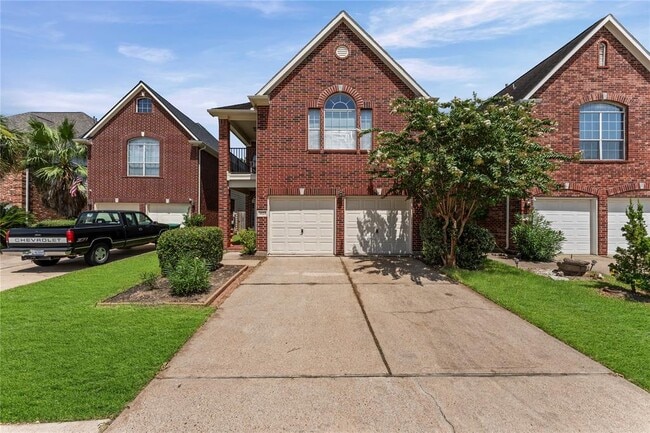 property at 3623 Fallen Palms Ct