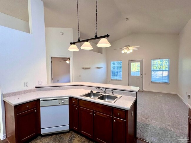 6211 Bandol Ct in Milton, FL - Building Photo - Building Photo