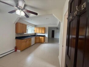 487 5th Ave in Cedarhurst, NY - Building Photo - Building Photo