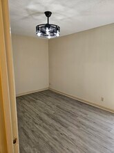 109 Arcadia Ln in Oak Ridge, TN - Foto de edificio - Building Photo