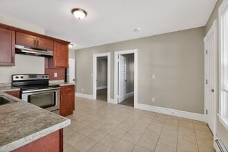 187 County St, Unit 1 in Attleboro, MA - Building Photo - Building Photo