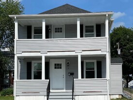 4 Willoughby St, Unit 1st floor in Bristol, CT - Building Photo