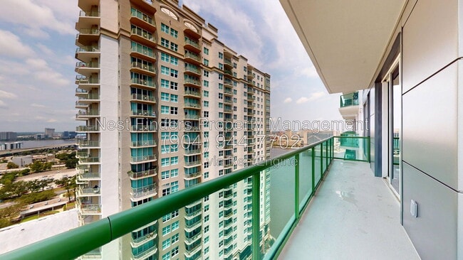 property at 1431 Riverplace Blvd