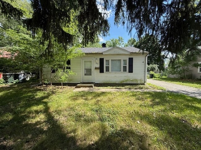 property at 805 E Michigan Ave
