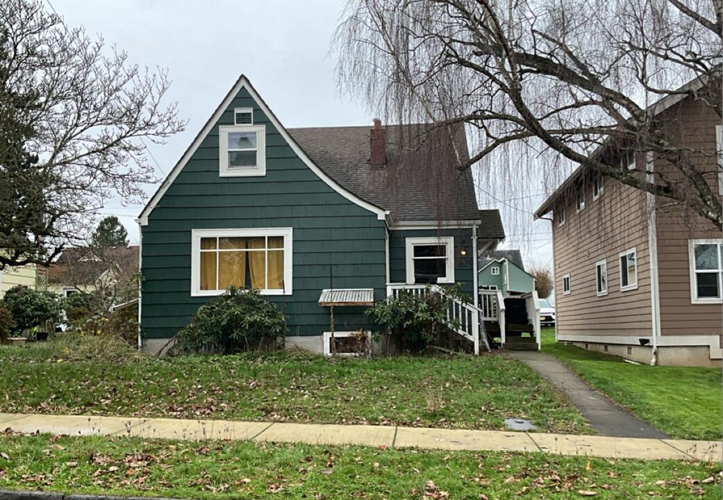 1629 James St in Bellingham, WA - Building Photo