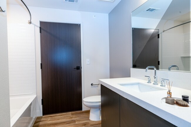 University Crossing in Bozeman, MT - Building Photo - Building Photo