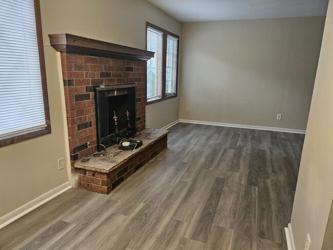 1716 D Ave NE in Cedar Rapids, IA - Building Photo - Building Photo
