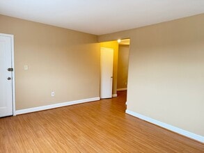 8805 Plymouth St in Silver Spring, MD - Building Photo - Building Photo