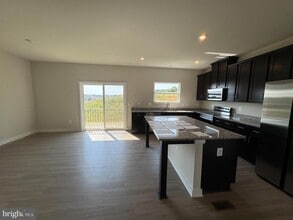 21 Lyriq Ct in Inwood, WV - Building Photo - Building Photo