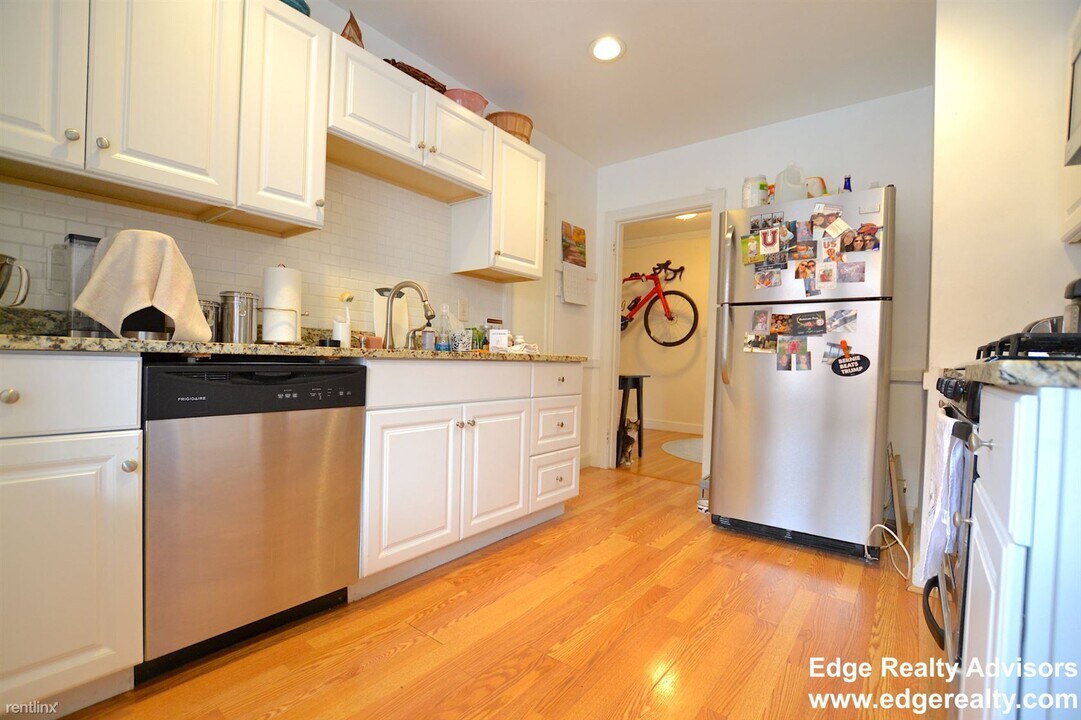 80 Strathmore Rd-Unit -Apt 4 in Boston, MA - Building Photo