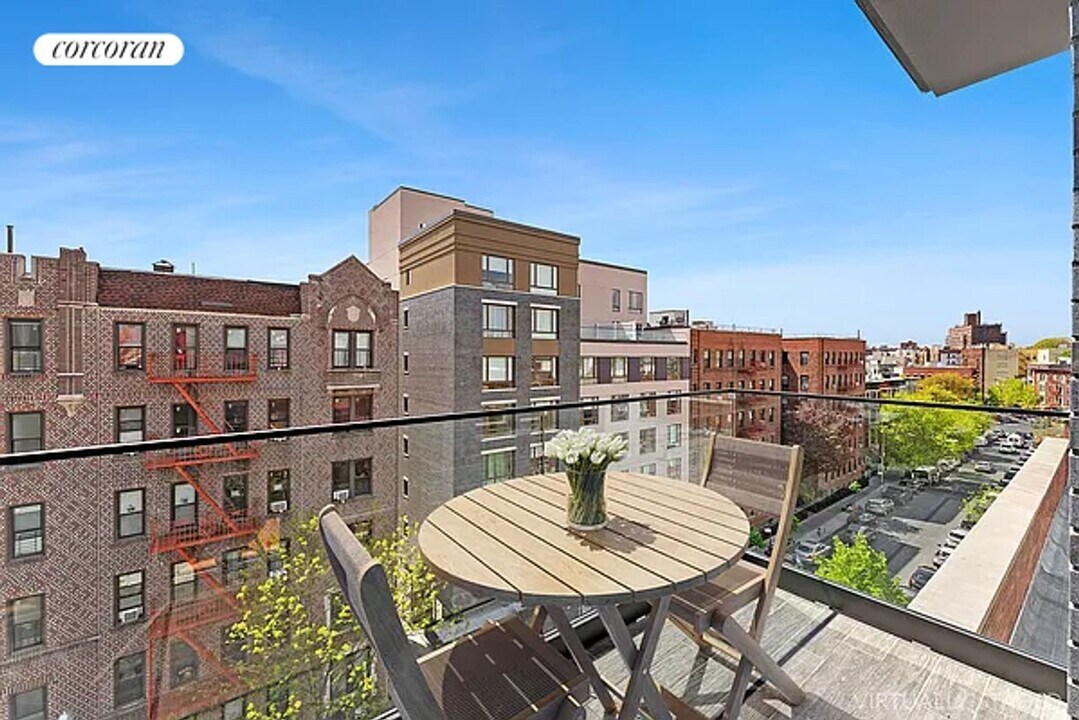 61 Clarkson Ave in Brooklyn, NY - Building Photo