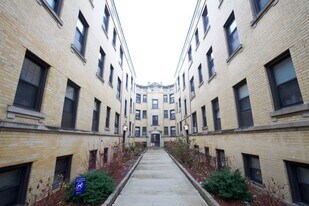 436 W Belden Ave in Chicago, IL - Building Photo