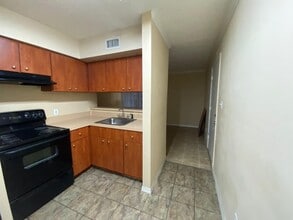 455 Wymore Rd in Altamonte Springs, FL - Building Photo - Building Photo