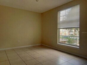 4027 Versailles Dr in Orlando, FL - Building Photo - Building Photo