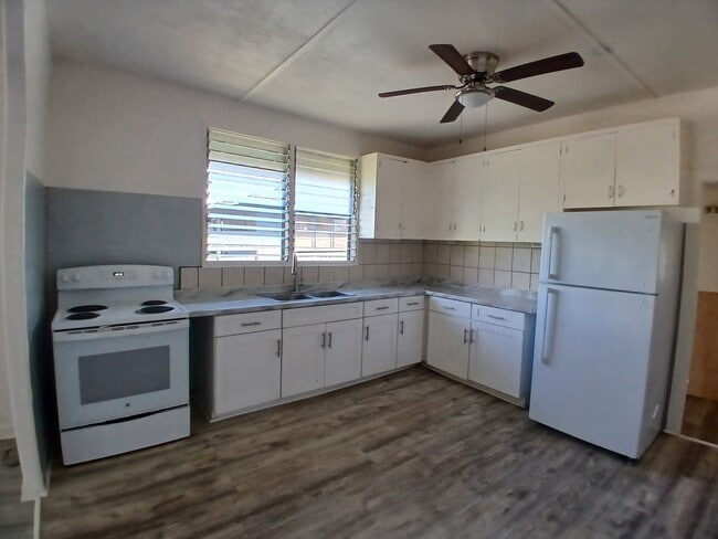 property at 87-404-404 Kulaaupuni St