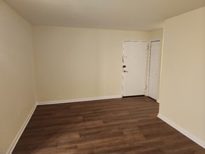 1005 Chillum Rd in Hyattsville, MD - Building Photo - Building Photo