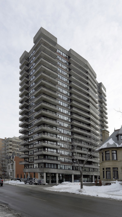 Le Gregor House in Montréal, QC - Building Photo