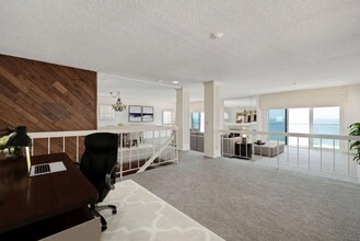 703 Esplanade, Unit 4 in Redondo Beach, CA - Building Photo - Building Photo