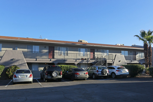 Desert Terrace Apartments in Tucson, AZ - Building Photo - Building Photo