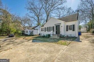 1977 N Decatur Rd in Atlanta, GA - Building Photo - Building Photo