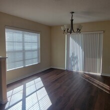 391 Carina Cir in Sanford, FL - Building Photo - Building Photo